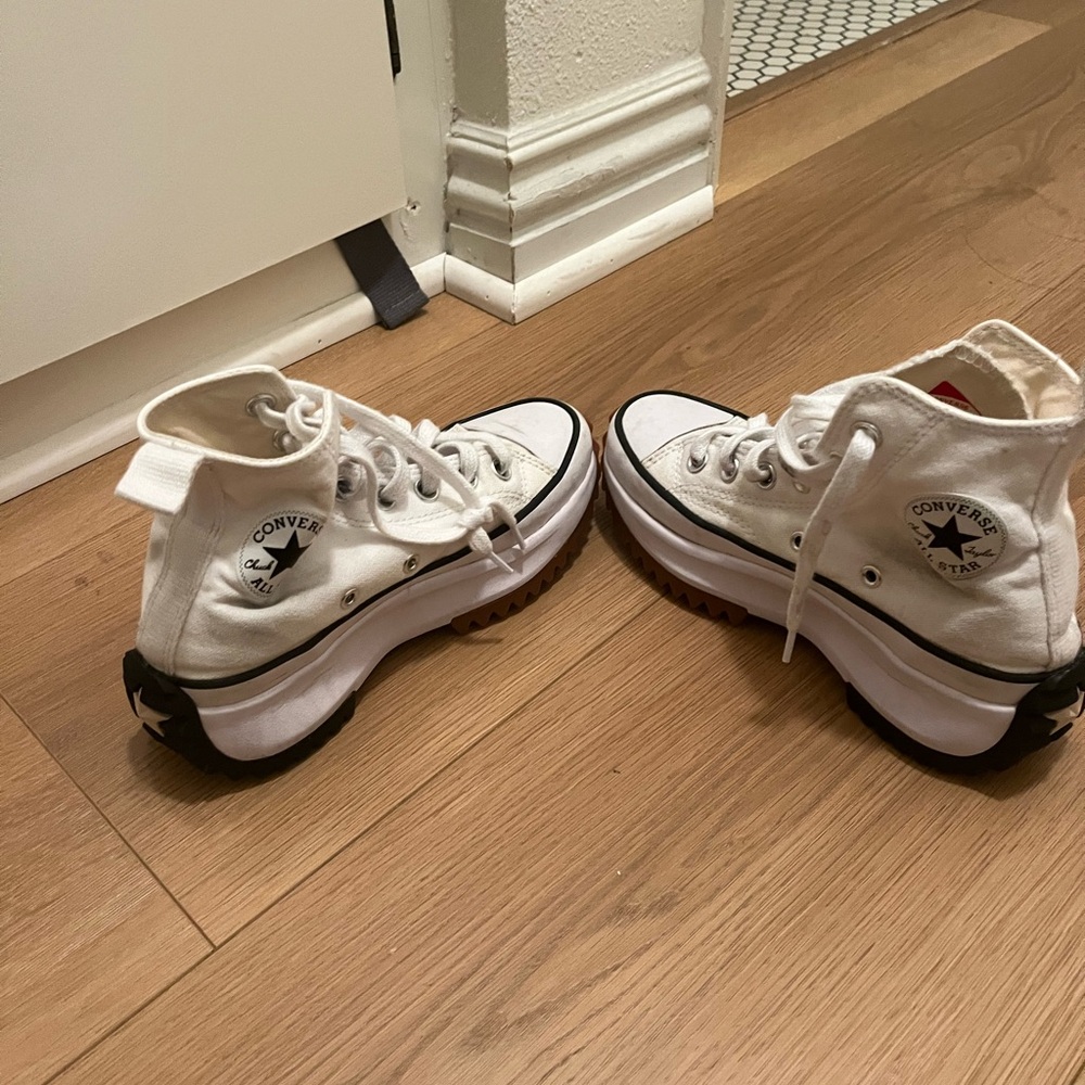 Converse White Run Star Hike, size 5.5 women’s. - Picture 3 of 4